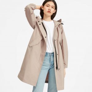 Everlane ReNew anorak for dog moms