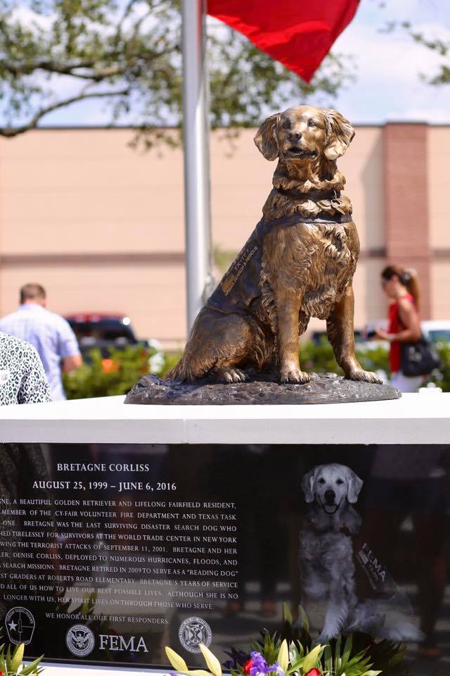 Bretagne Bronze Statue
