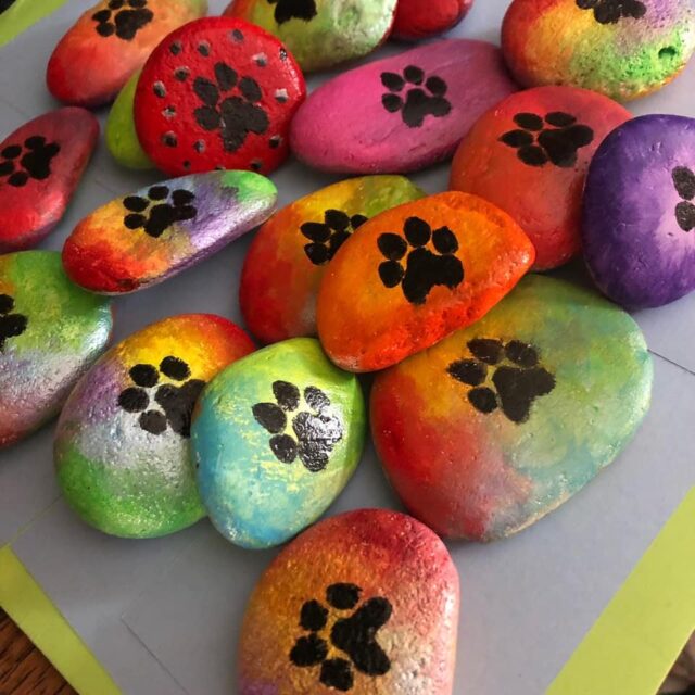 Memorial stone paw prints